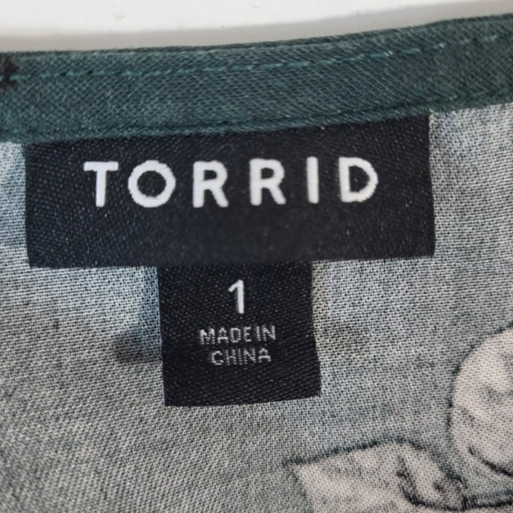 Torrid Green Floral Button Blouse - Picture 7 of 9